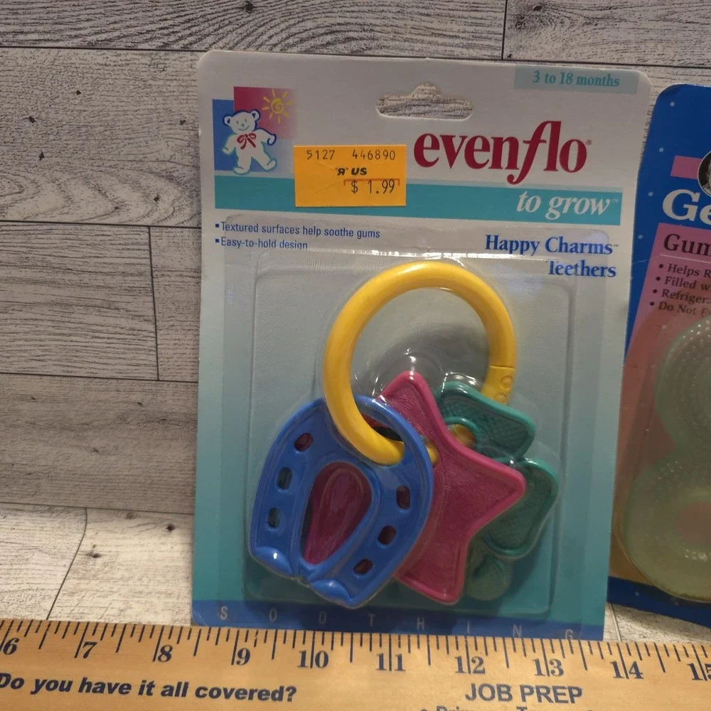 Lot of 4 Vintage Baby Items Rattle Bath Thermometer Bear‎ Play - Picture 2 of 13